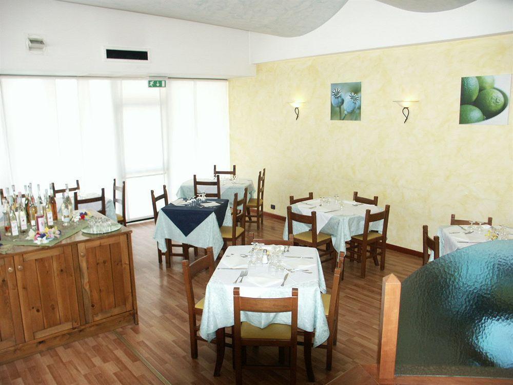 Motel Monterosa Vogogna Eksteriør billede